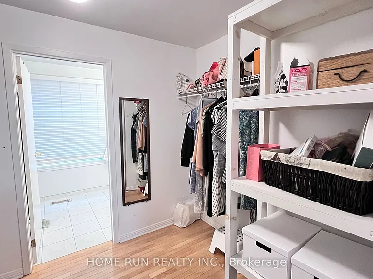 960 Cahill Dr W — Photo 15