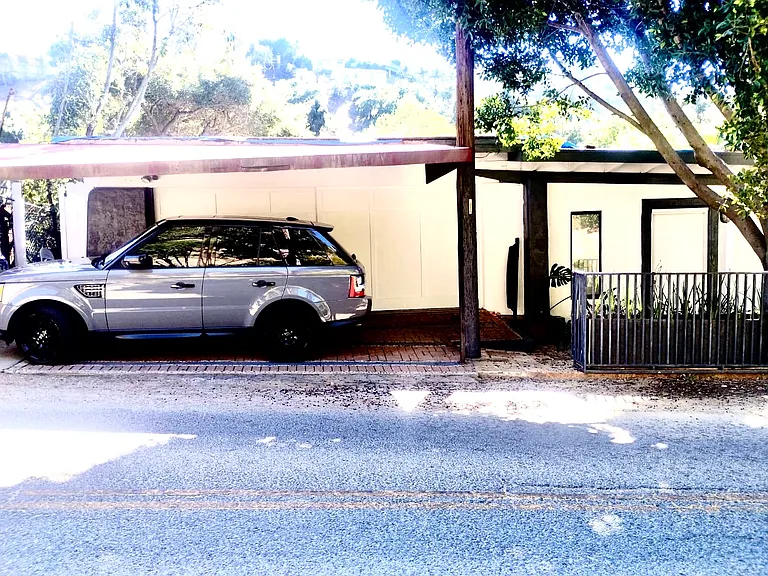 2366 Nichols Canyon Rd #A — Photo 22