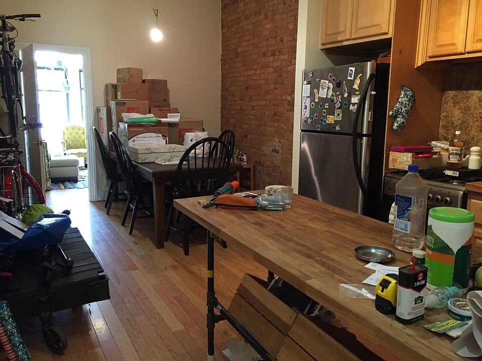 1st image of 257 Lexington Ave APT 1L