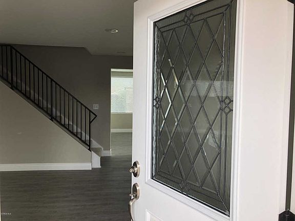 3rd image of 842 S Kenmore Cir
