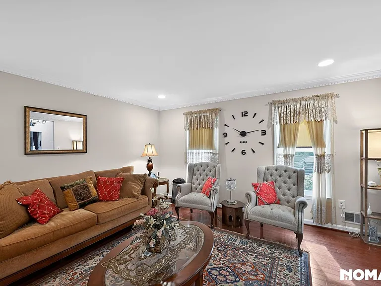 13648 Spinning Wheel Dr — Photo 8