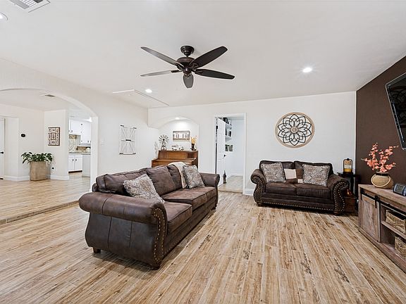 4th image of 7008 Beaty St