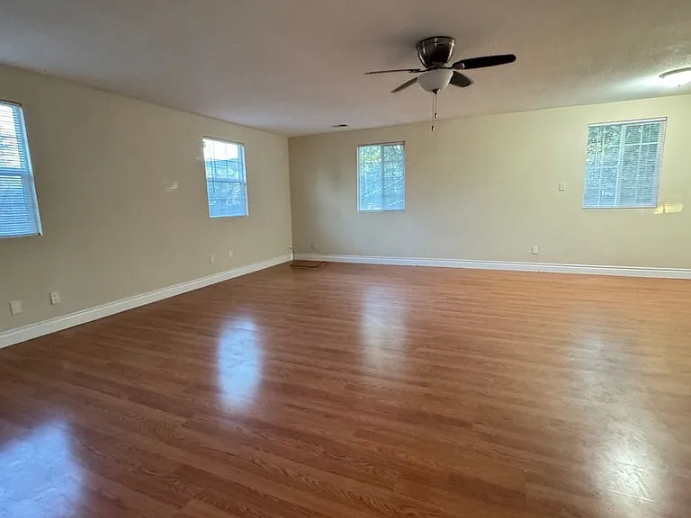 7610 Miller Ave — Photo 19