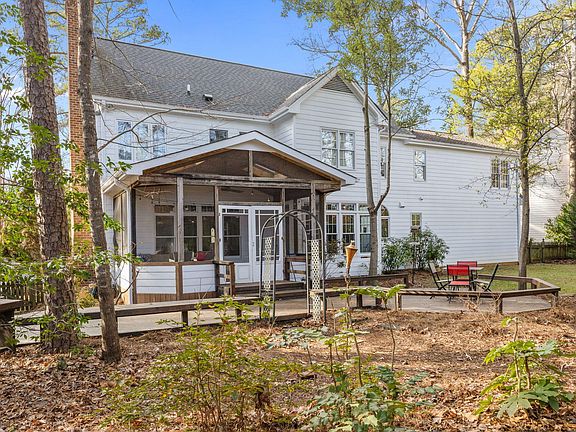 4th image of 106 Glenhigh Ct