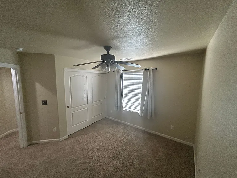2416 Glacier Way — Photo 21