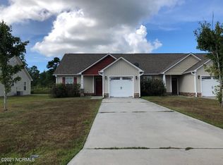 178 Pine Hollow Rd, Holly Ridge, NC 28445