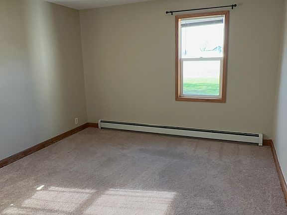 5th image of 222 Park Pl W APT 2