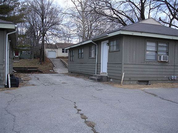 4208 Driveway of Duplex