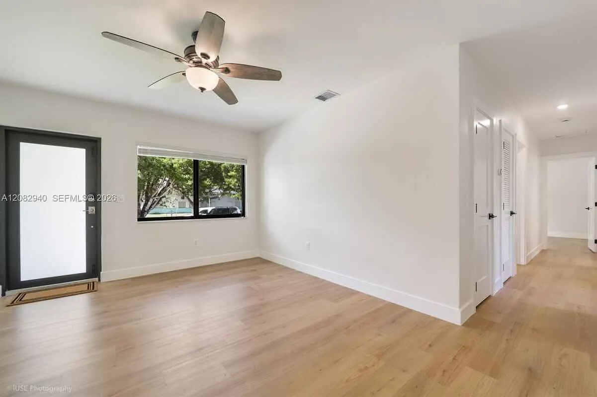 5970 Sw 16th St West Miami, Fl 33155 — Photo 2