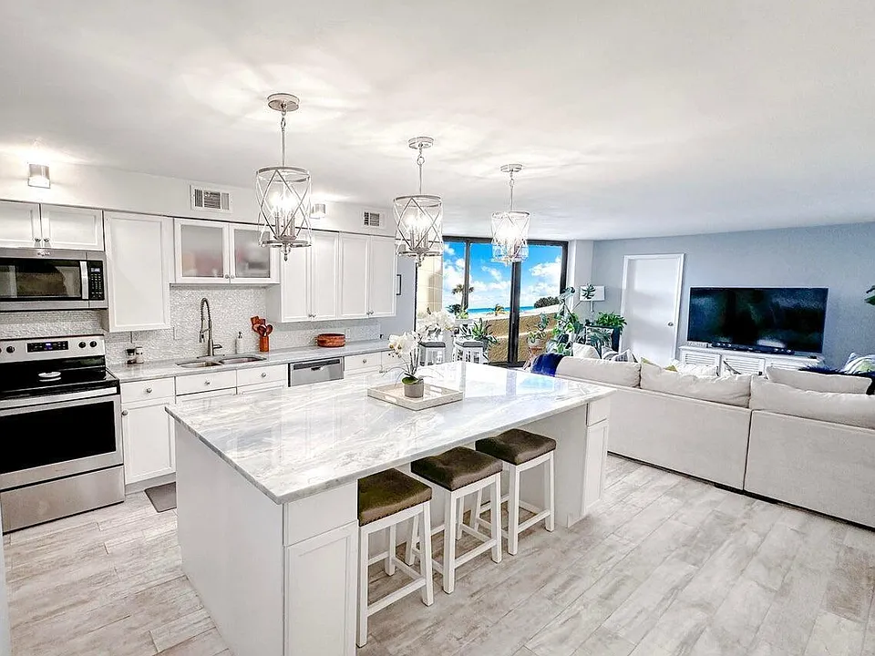 2800 N Ocean Dr #B-2D
