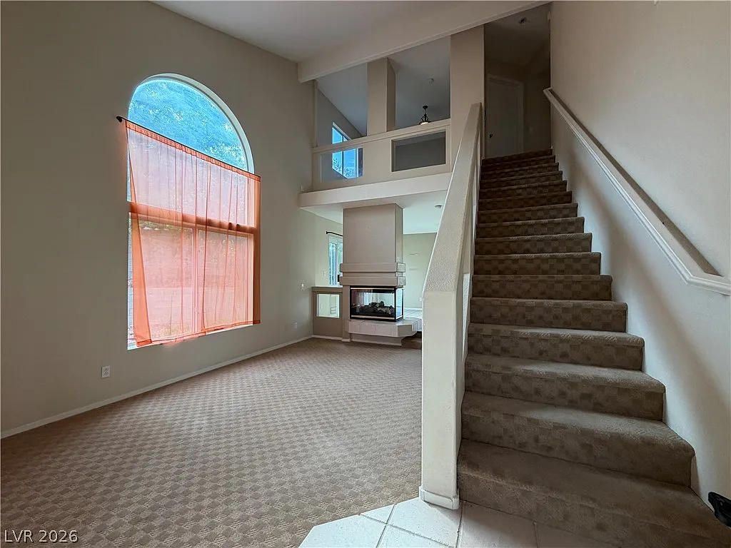 3 bed, 2.5 bath, 1347 sqft, $1,900 — Photo 3
