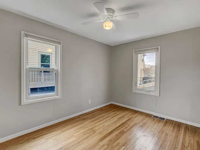 712 Main St NE — Photo 12