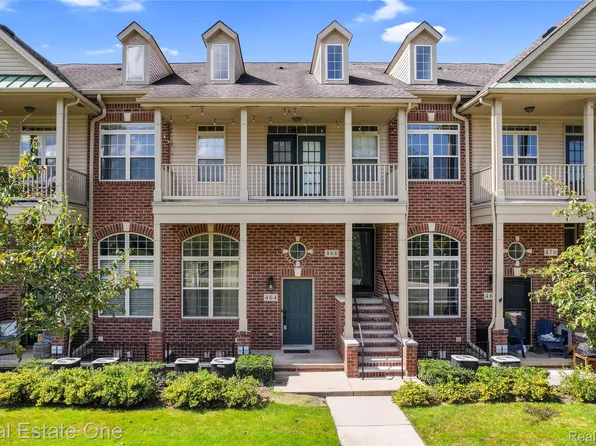 464 Old Pine Way, Walled Lake, MI 48390
