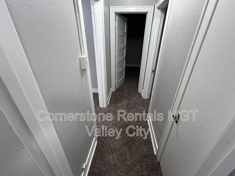 208 5th Ave SW #3 — Photo 5