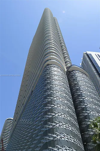 1000 Brickell Plz #2014 Photo 1