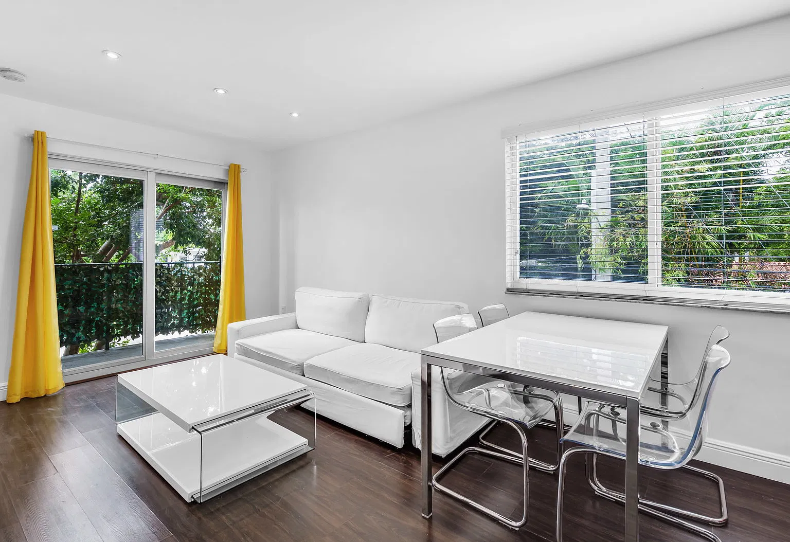 2 bed, 1.5 bath, $3,200 — Photo 4