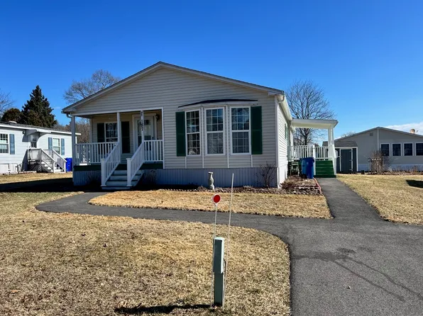 50 Highland St Unit 187, Taunton, MA 02780