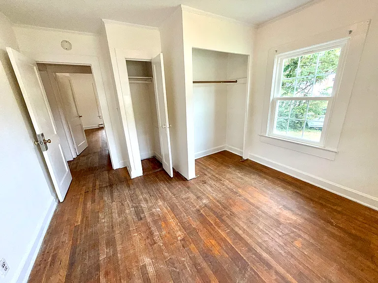 1871 Merritt Dr — Photo 10