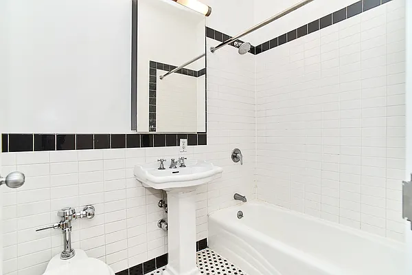 Rented by Living New York | media 34