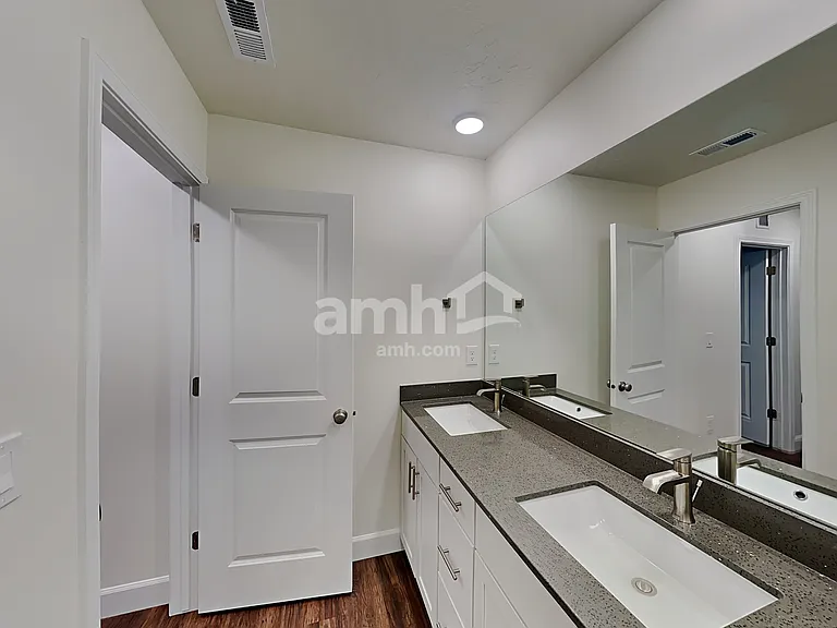 6744 N Silver Creek Dr — Photo 15