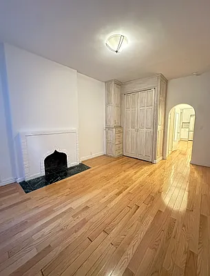 Rented by CitySites Real Estate Group | media 8