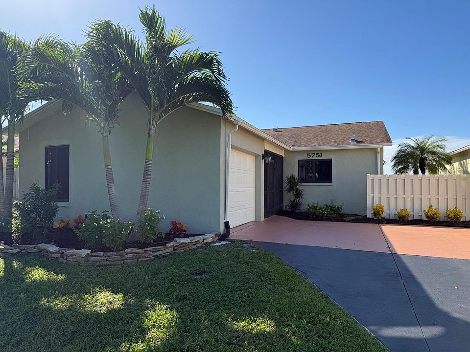 1st image of 5751 Mirror Lakes Boulevard