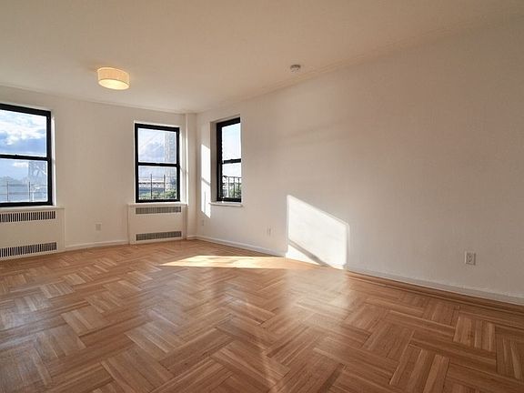 4th image of 200 Haven Ave APT 1H