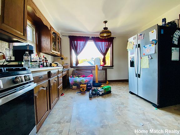 4th image of 75A Western Ave Floor 2