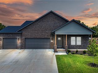 2208 Riggins Ave, Pea Ridge, AR 72751