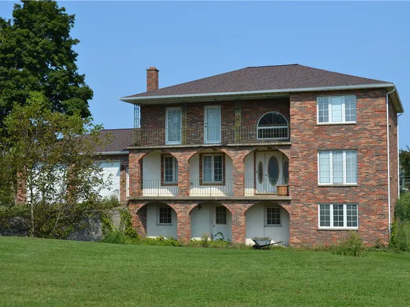 8209 E Main Rd, Le Roy, NY 14482