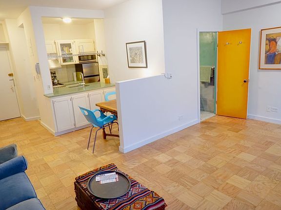 2nd image of 58 W 58th St APT 12D