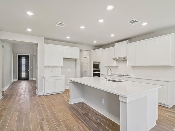 7th image of this home