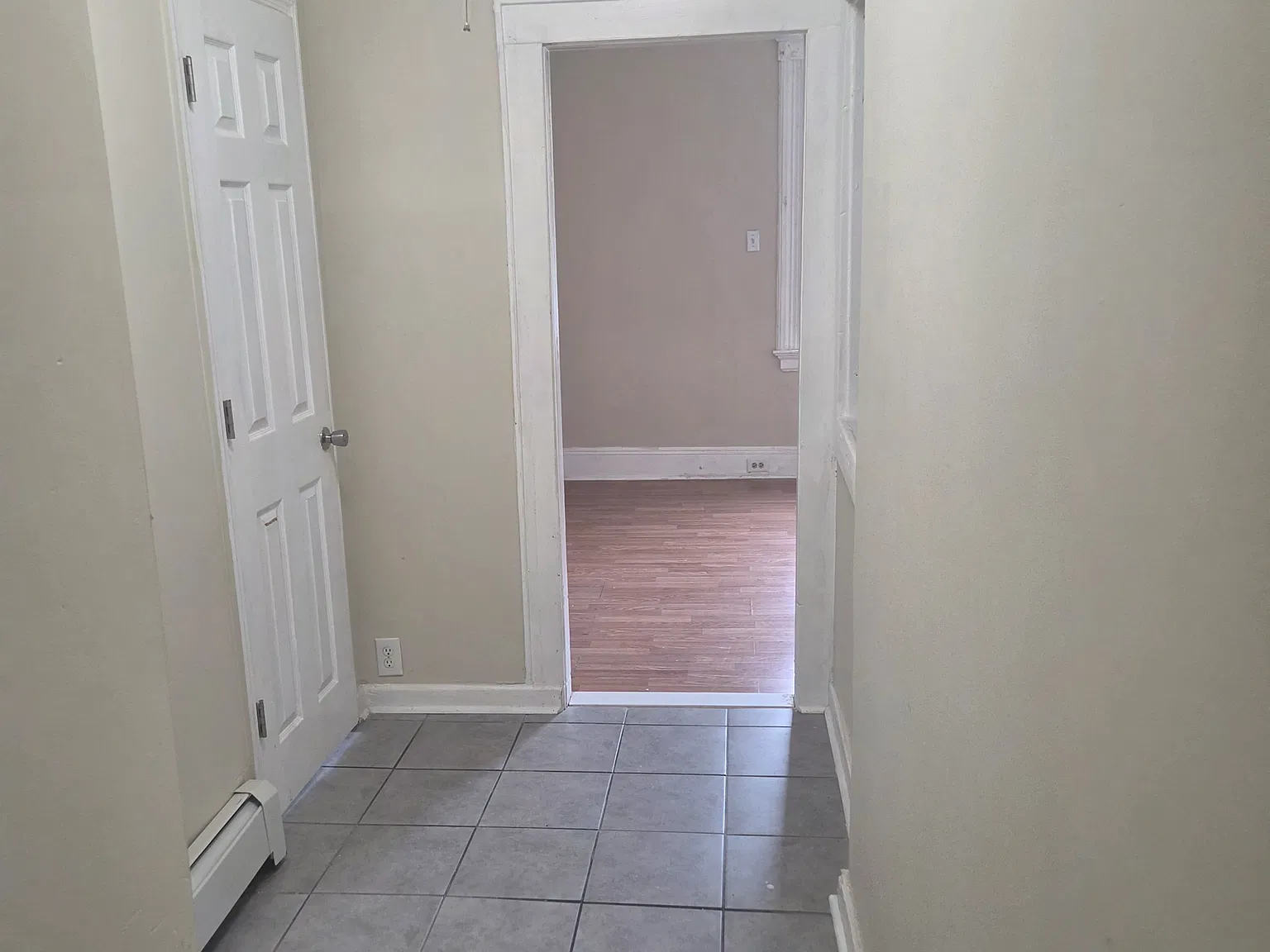 3 bed, 2500 sqft, $2,500 — Photo 1
