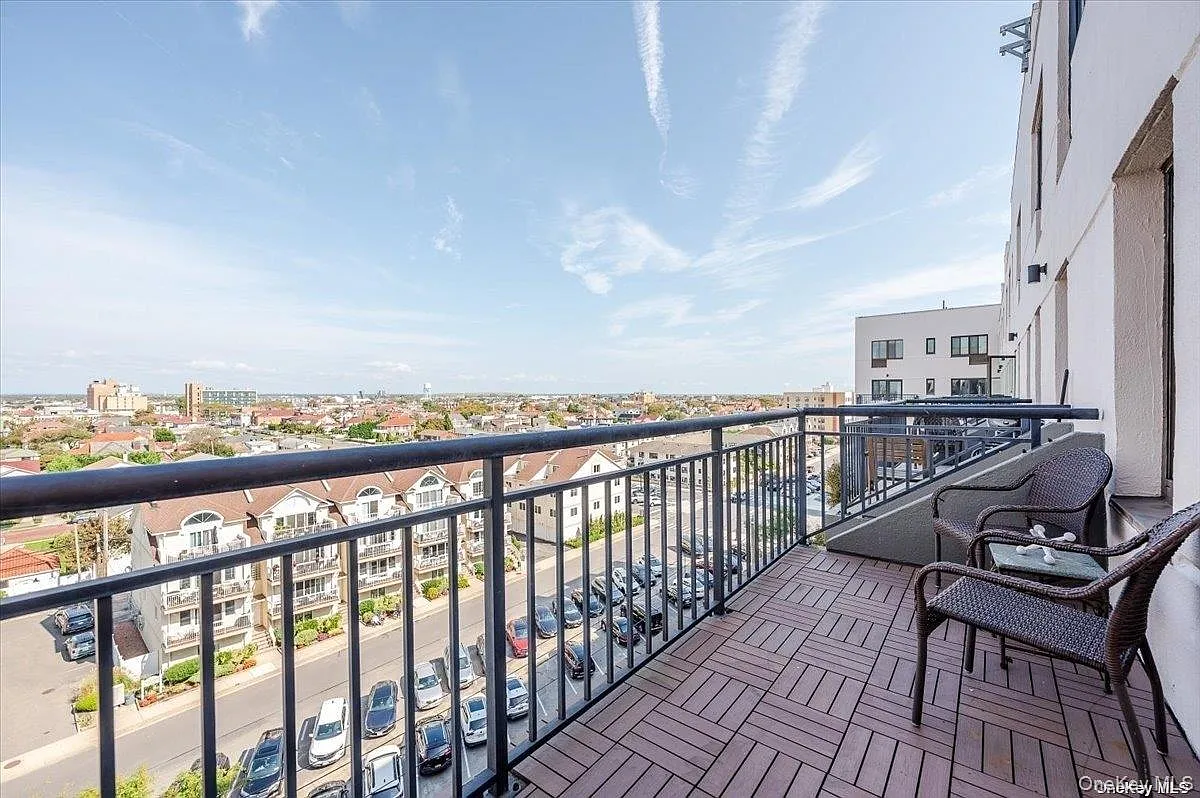 2 bed, 2.5 bath, 1425 sqft, $3,600 — Photo 4