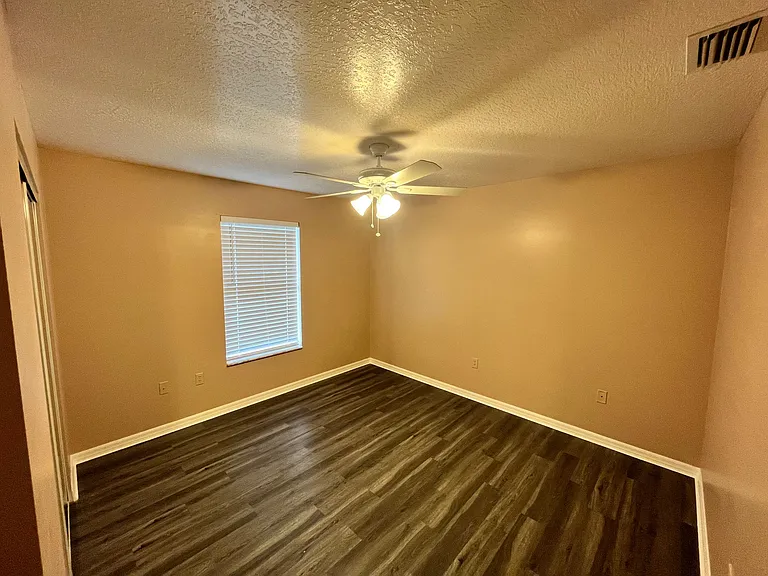 1660 Mason Ter #1 — Photo 9