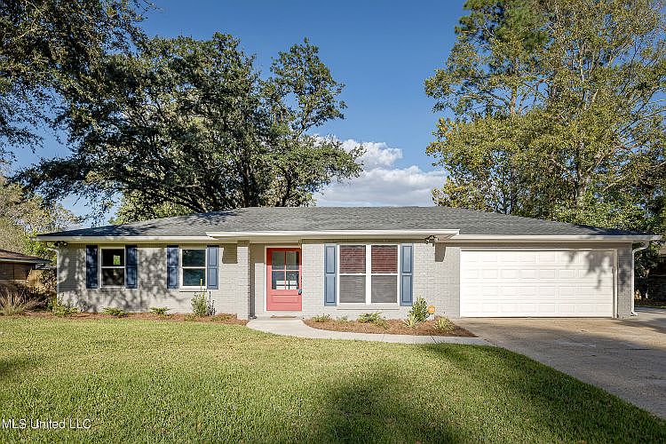 1st image of 4012 Hillandale Dr