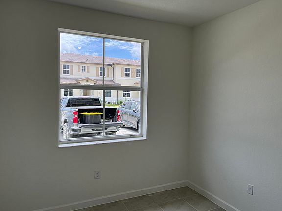 3rd image of 2624 SE 25th Ct