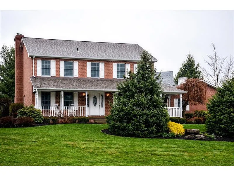 100 Bedford Ct photo 1
