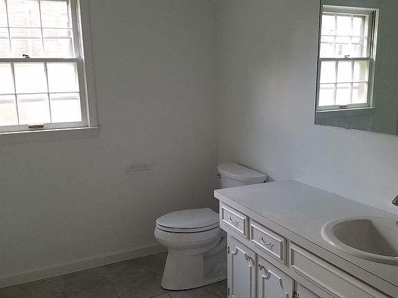 4th image of 112 Pin Oak Dr