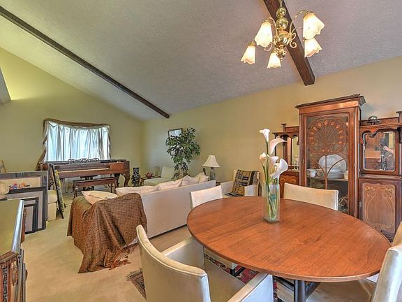 4th image of 3 Sheffield Ct