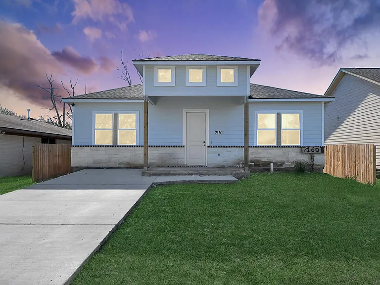 7160 Rook Blvd — Photo 1