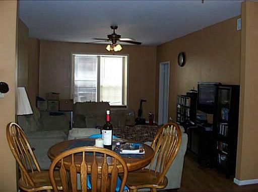 4th image of 400 Nagle St