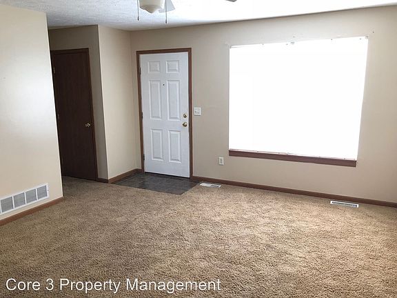 2nd image of 3411 Bohmer Dr APT 01