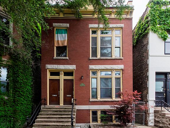 2nd image of 1529 N Claremont Ave #1