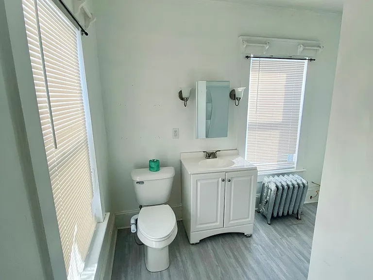 260 Lake St #2 — Photo 6