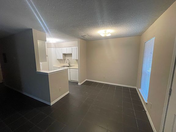 4th image of 50 Fulton Ave #20