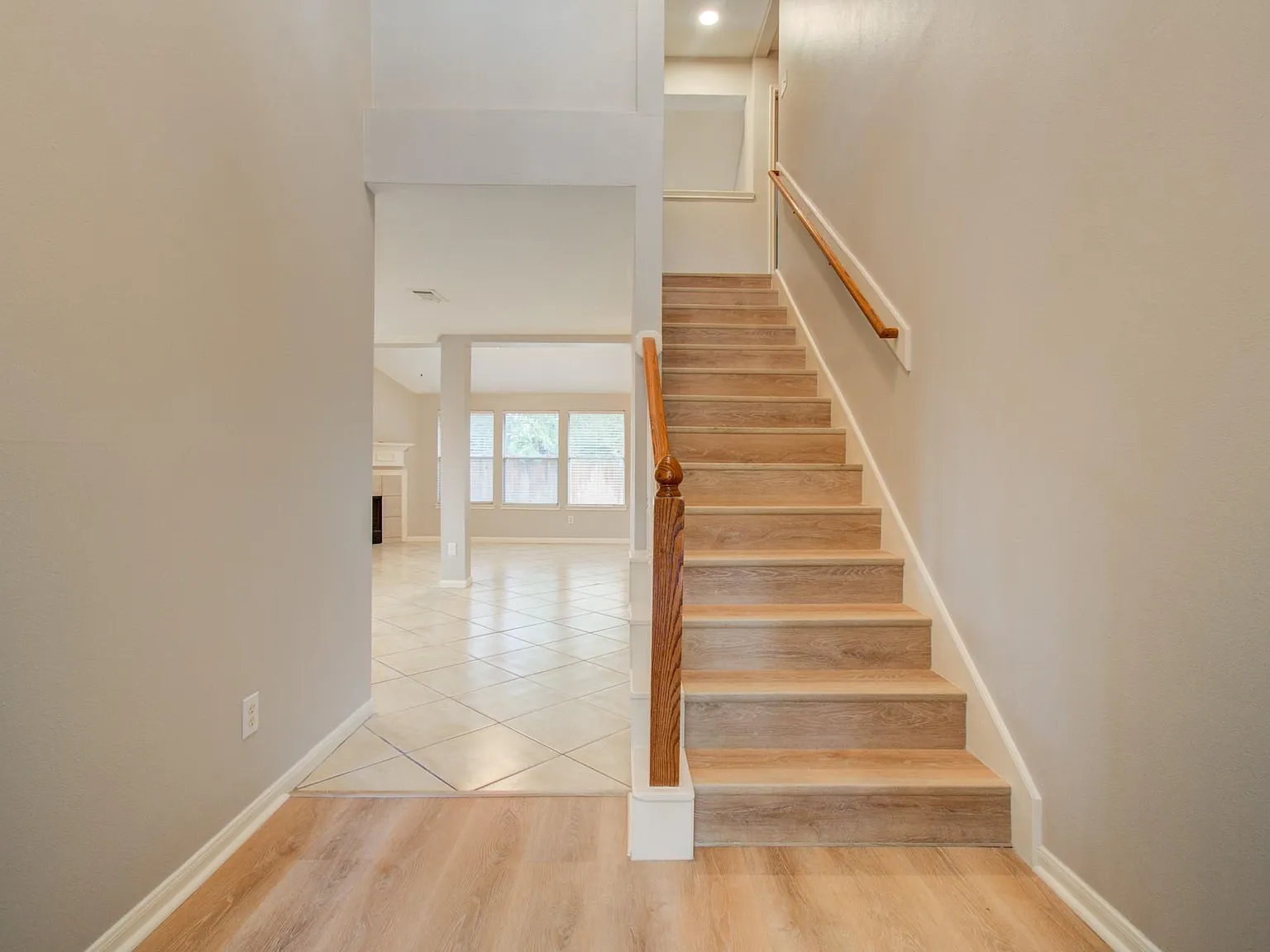 4 bed, 2.5 bath, 2044 sqft, $2,375 — Photo 2