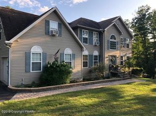 146 Whitetail Rd, Henryville, PA 18332