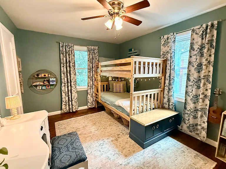 414 E 63rd St — Photo 16