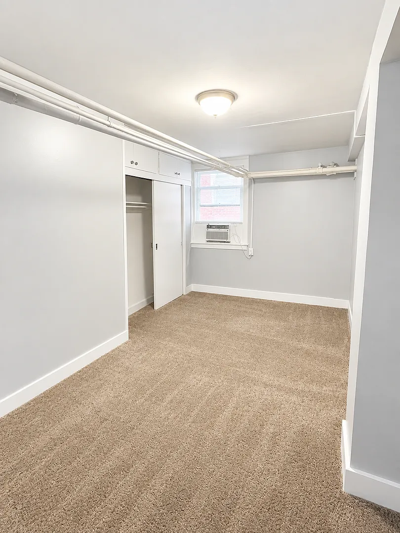 Monticello Apartments (520 S. 31st St.) — Photo 3
